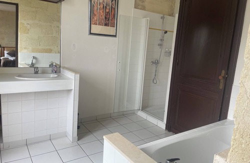 Virsac Hotel | Château Julie