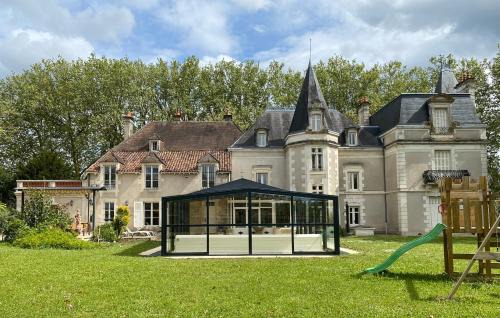 Bouresse Villa | Château l'Hubertière