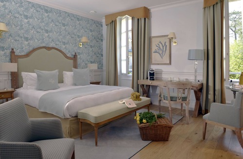 Commes Hotel | Château La Chenevière