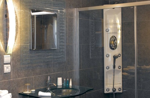 Commes Hotel | Château La Chenevière