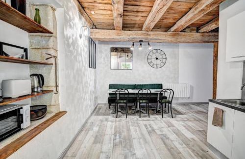 Vaite Bed & Breakfast | Château la hussardiere