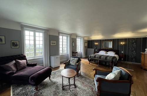 Plomb Bed & Breakfast | Château La Rametière