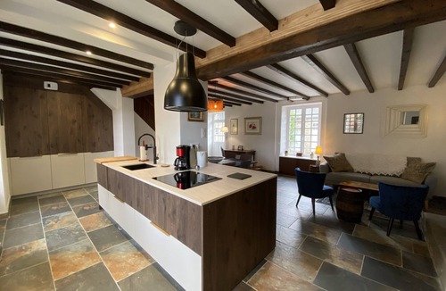 Plomb Bed & Breakfast | Château La Rametière