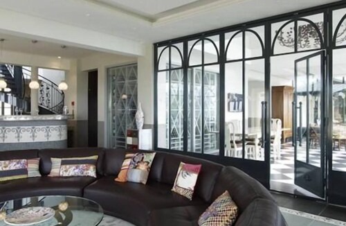 Lussac House | Château la Rose Perriere