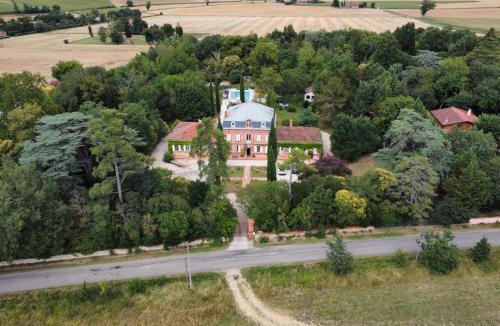 Baziege Bed & Breakfast | Château Lamothe