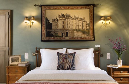 Sepmes Hotel | Château Laroche-Ploquin