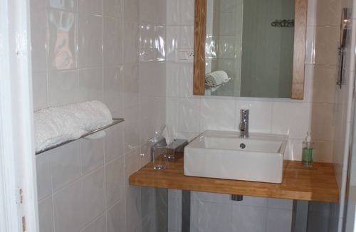 Fours Bed & Breakfast | Château Latour