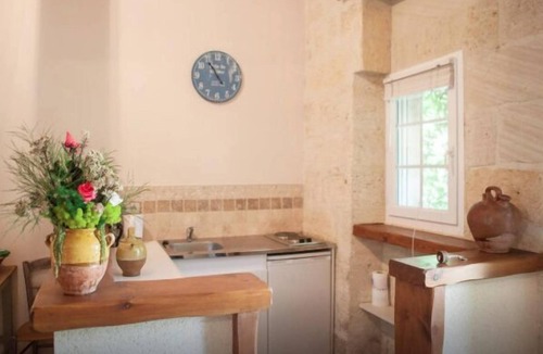 Lussac Bed & Breakfast | Château Latour Segur Suites & Spa