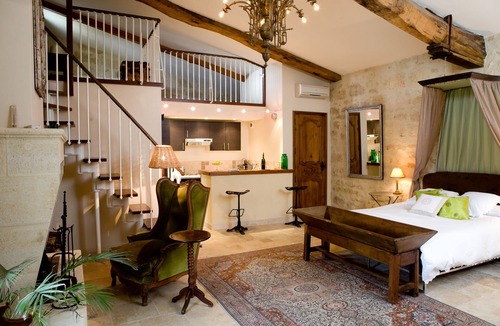 Lussac Bed & Breakfast | Château Latour Segur Suites & Spa