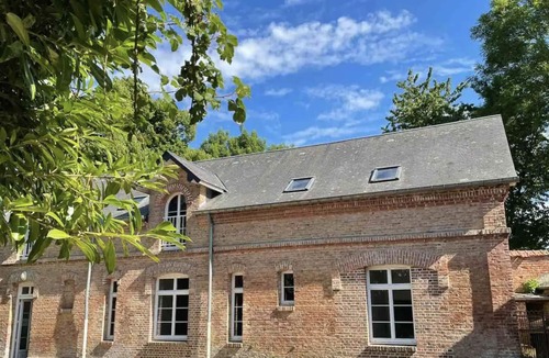 Quesnoy-le-Montant House | Château Le Bas Bleu, Independence House: 12p