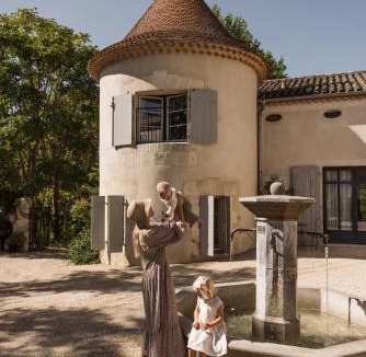 Capestang Hotel | Château Les Carrasses
