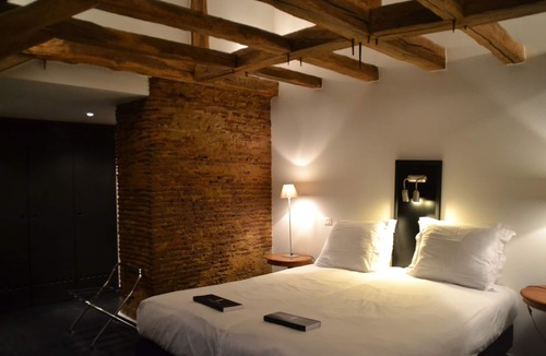 Mouleydier Hotel | Château les Merles