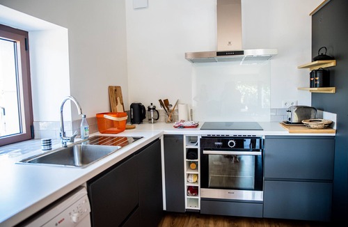 Assignan Condo | Château Les Poules - new bright modern and cosy loft