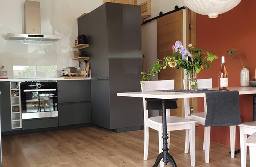 Assignan Condo | Château Les Poules - new bright modern and cosy loft