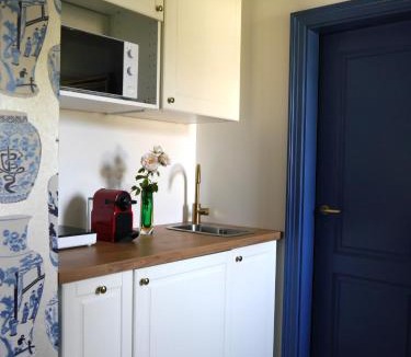 Marnand Apartment | Château Marnand - Studio Vases Chinois