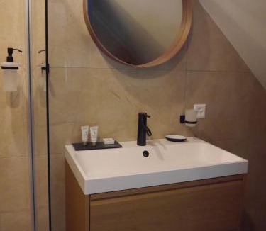 Marnand Apartment | Château Marnand - Studio Vases Chinois