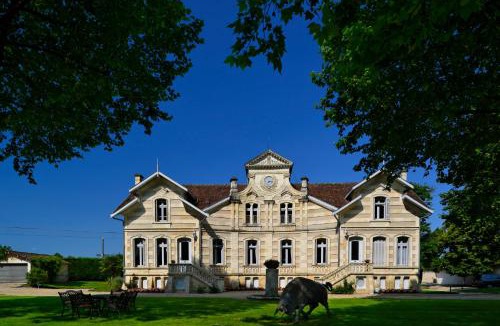 Moulis-en-Medoc Bed & Breakfast | Château Maucaillou