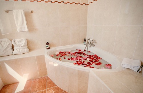 Avensan Hotel | Château Meyre