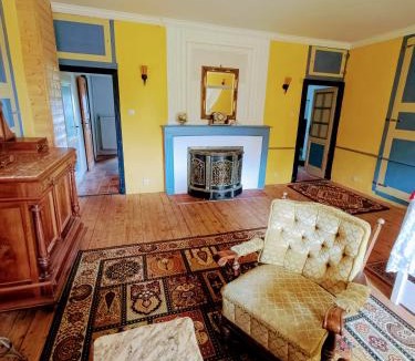 Montegut Bed & Breakfast | Château Montégut Tour médiévale avec vue Pyrénées