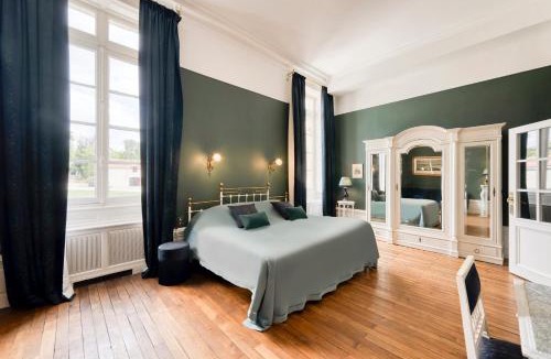 Nieuil Hotel | Château Optical Center