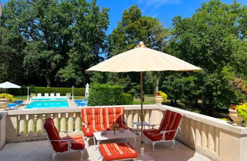 Lencloitre Bed & Breakfast | Château Picol entre Futuroscope et Châteaux de la Loire