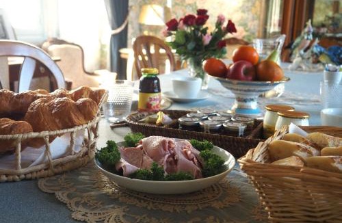 Lencloitre Bed & Breakfast | Château Picol entre Futuroscope et Châteaux de la Loire