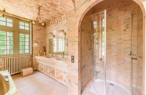 Lencloitre Hotel | Château Picol