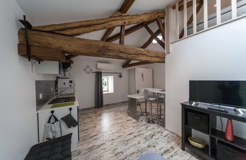 Civrac-en-Medoc House | Château Pierre de Montignac