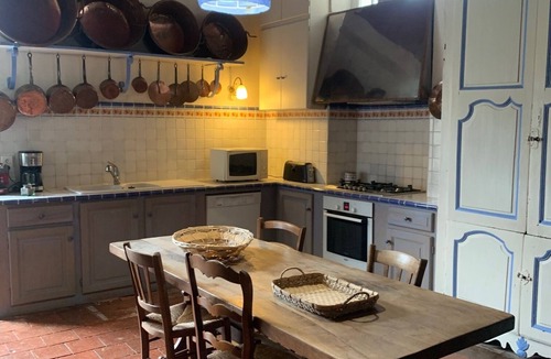 Brocas Other | Château Pour 24 Personne