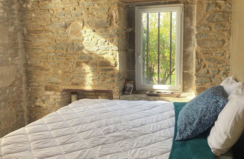 Saint-Cyr-en-Pail Other | Château pour groupe