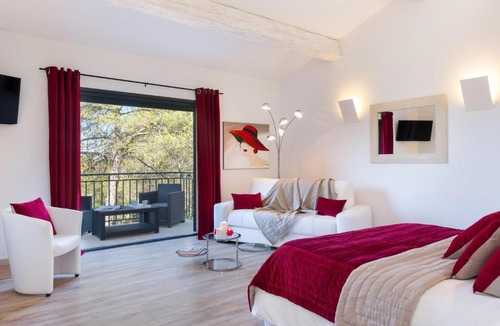 Taradeau Bed & Breakfast | Château Rasque - Teritoria