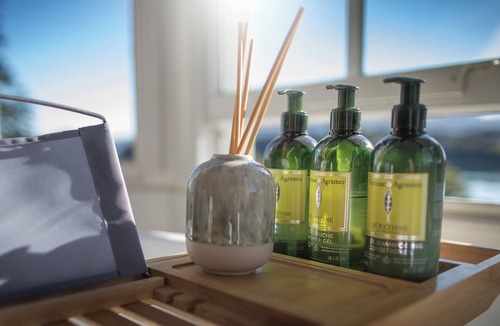 Menai Bridge House | Château Rhianfa