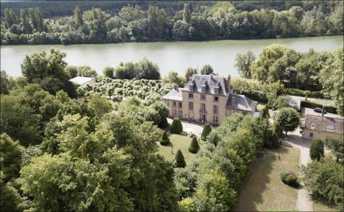 Chartrettes House | Château Rouillon d'Allest