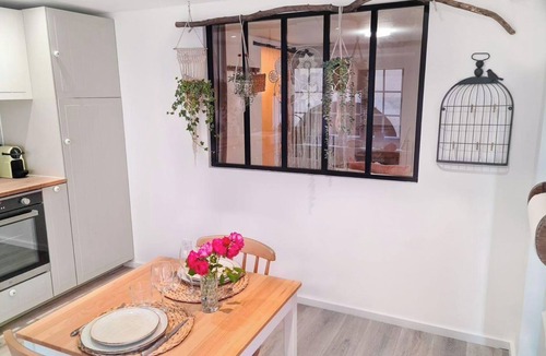 Chateau-Chalon Apartment | Château's little cocoon