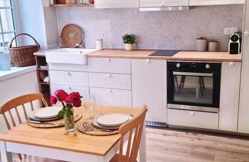 Chateau-Chalon Apartment | Château's little cocoon