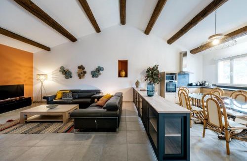 Pezenas House | Château Saint Martin de Graves
