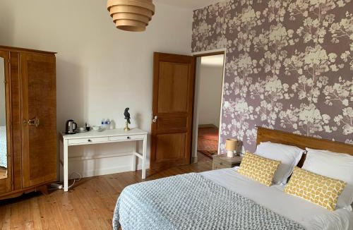 Loriol-du-Comtat Bed & Breakfast | Château Sainte BARBE