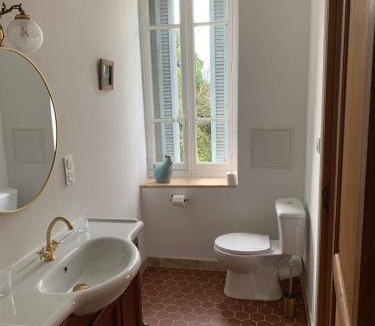 Loriol-du-Comtat Bed & Breakfast | Château Sainte BARBE