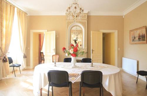Tresses Bed & Breakfast | Château senailhac