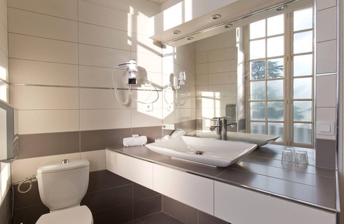 Eybens Hotel | Château & Spa de la Commanderie