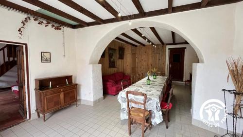 Carcassonne House | Château st-auriol - le caviste
