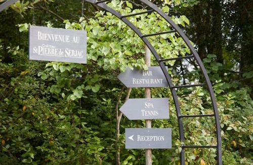 Puissalicon Hotel | Château St Pierre de Serjac