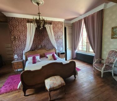 Condal Bed & Breakfast | Château St Sulpice Chambre RUBIS