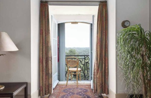 Fajolles Apartment | Château Stay – 1BR/4P with Pool & Park Access