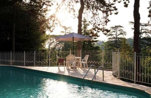 Fajolles Apartment | Château Stay – 1BR 4P with Pool & Park Access