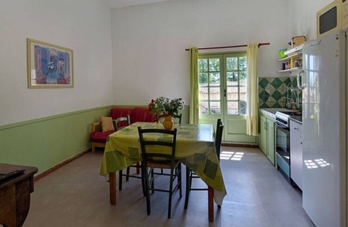 Aimargues Apartment | Château Teillan - Cadran Solaire