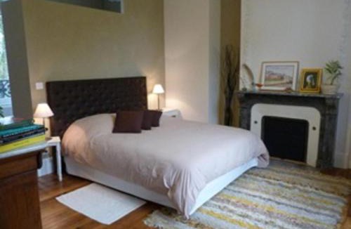 Parennes Bed & Breakfast | Château XIXe avec parc, chambres spacieuses et petit déjeuner local, proche forêt et cité médiévale - FR-1-410-411