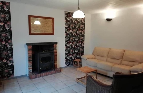 Soudan House | Châteaubriant Cottage Large family stay & pool access –Les Gîtes du Petit Marcel