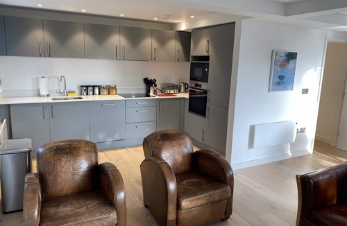 Bath Apartment | CH Apt 7 2bed in Bath