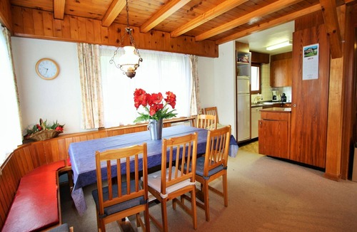 Randogne Ski Chalet | Bright Chalet with Terrace